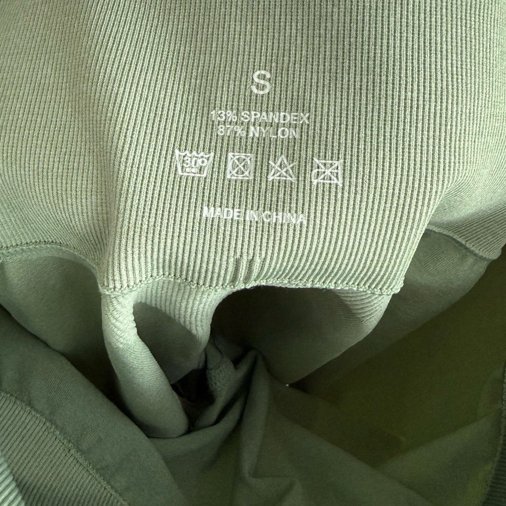 NVGTN Women's Sage Bike Shorts - Picture 3 of 3